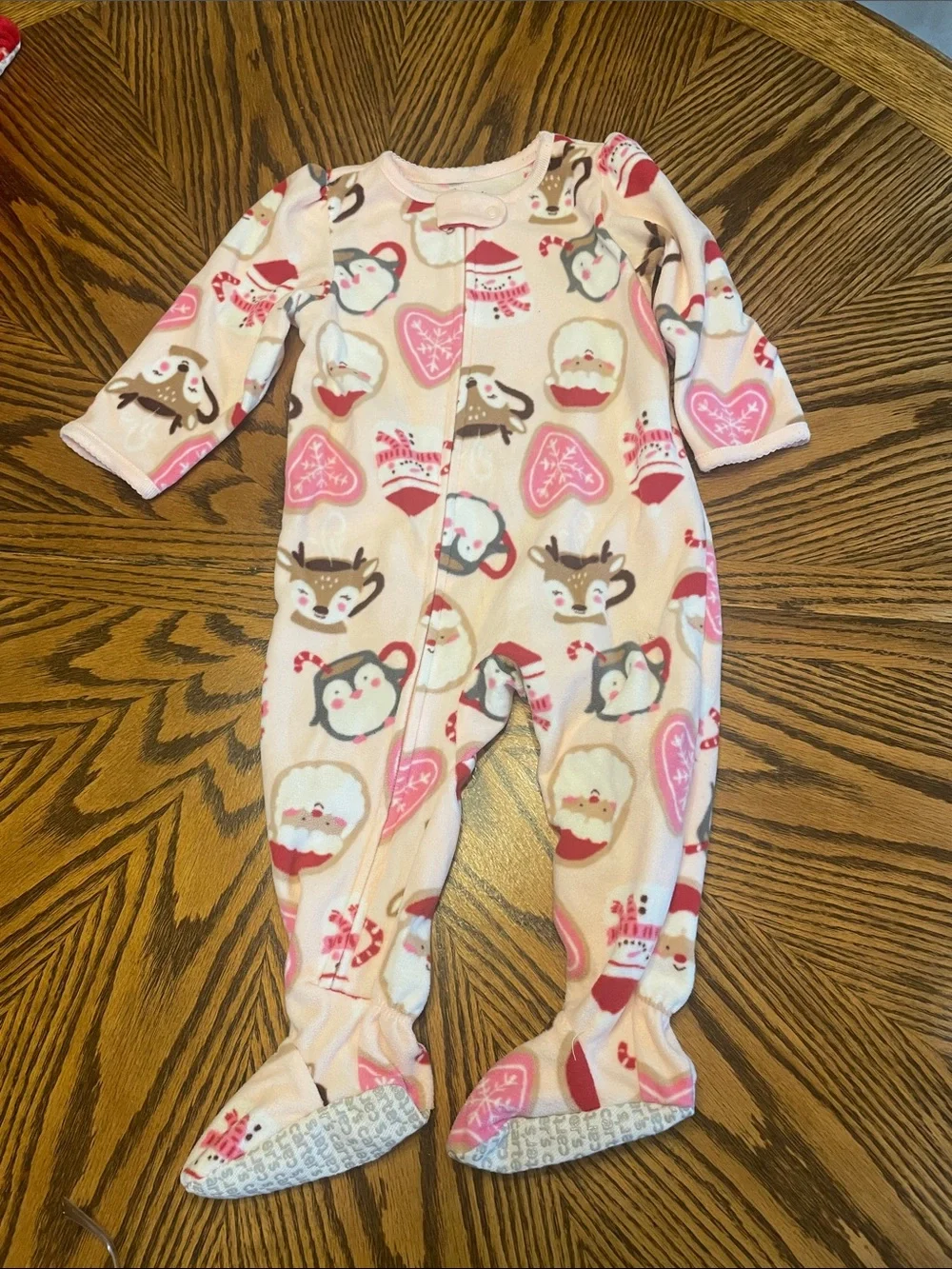 EUC 2 Infant Girl’s Carter's Christmas Sleepers Size 12 Months